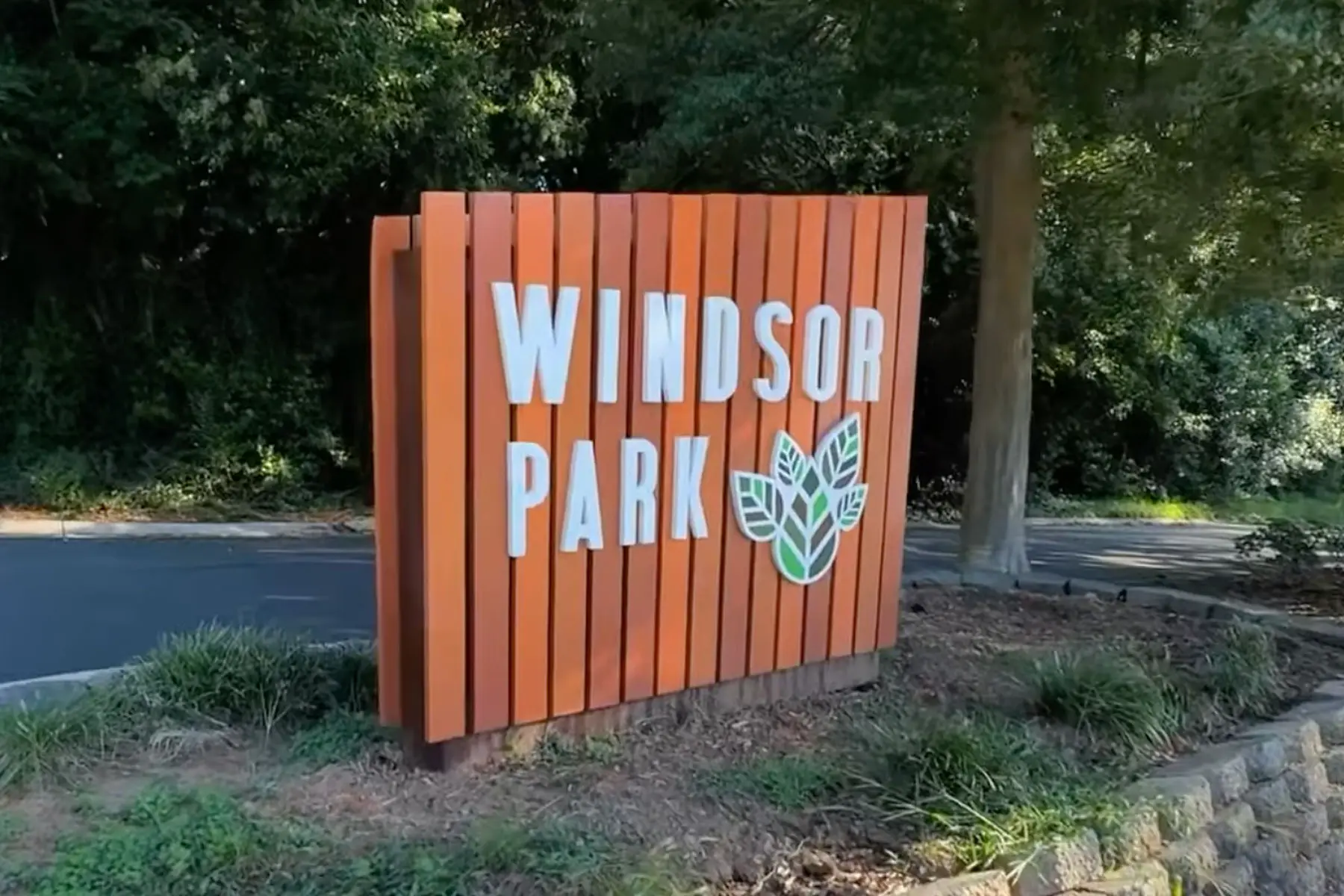 WindsorPark-Sign